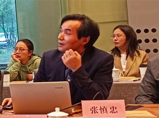 校党委书记兰青调研生物医学工程与信息学院五台校区实验室